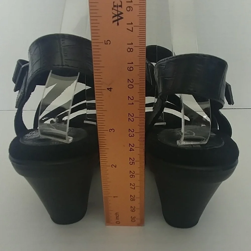 Easy Street Strappy Wedge Sandals Womens 9M Black Faux Croc Comfort 30-2441
